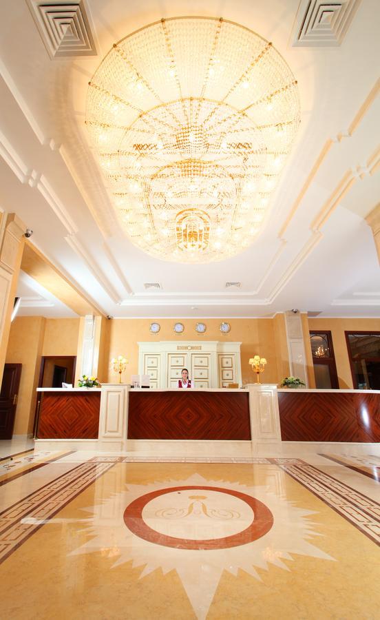 Aleksandrovski Grand Hotel Vladikavkaz Buitenkant foto